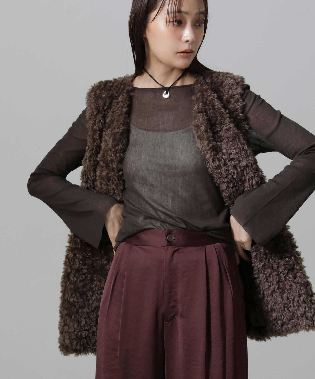 フレアスリーブメッシュトップス