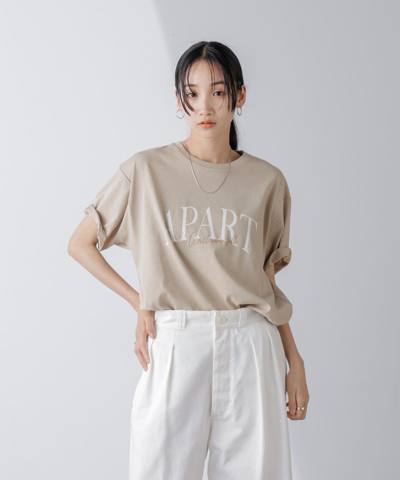 レタードグラフィックTシャツ