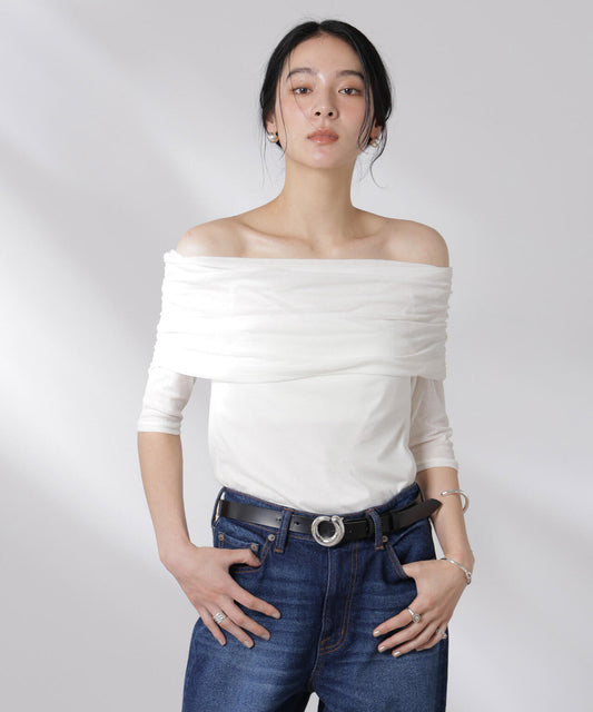 オフショルダーシアートップス