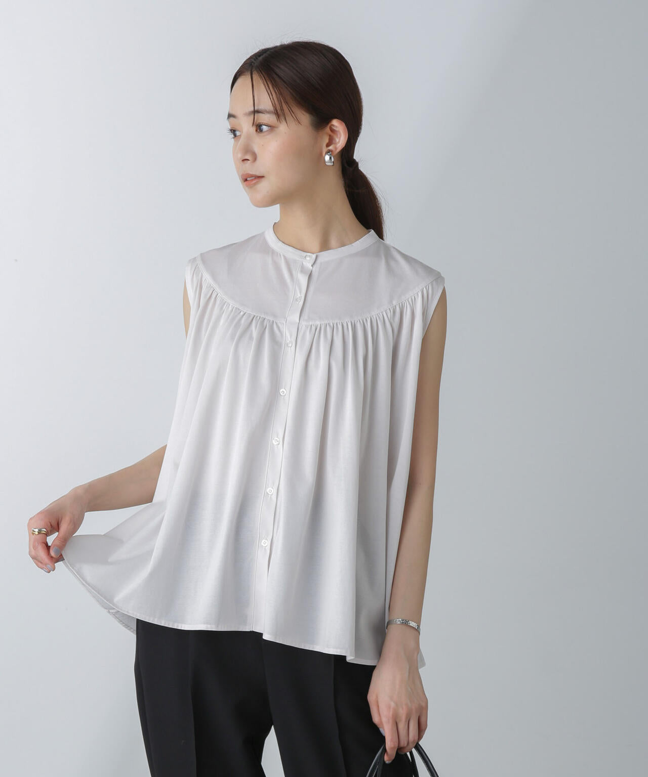 エアリーギャザーノースリーブトップス