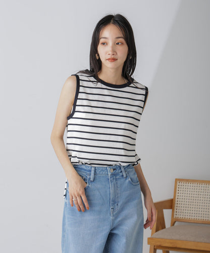 ホルターネックノースリーブプルオーバー