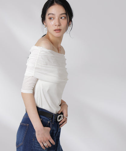 オフショルダーシアートップス