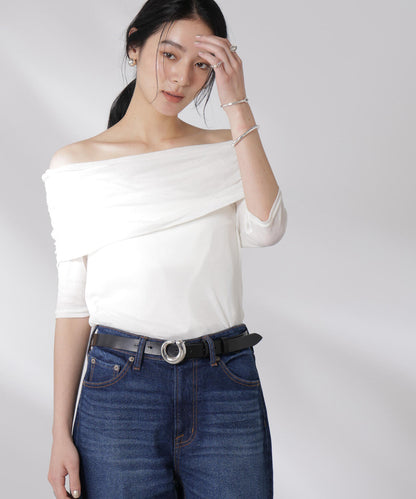 オフショルダーシアートップス