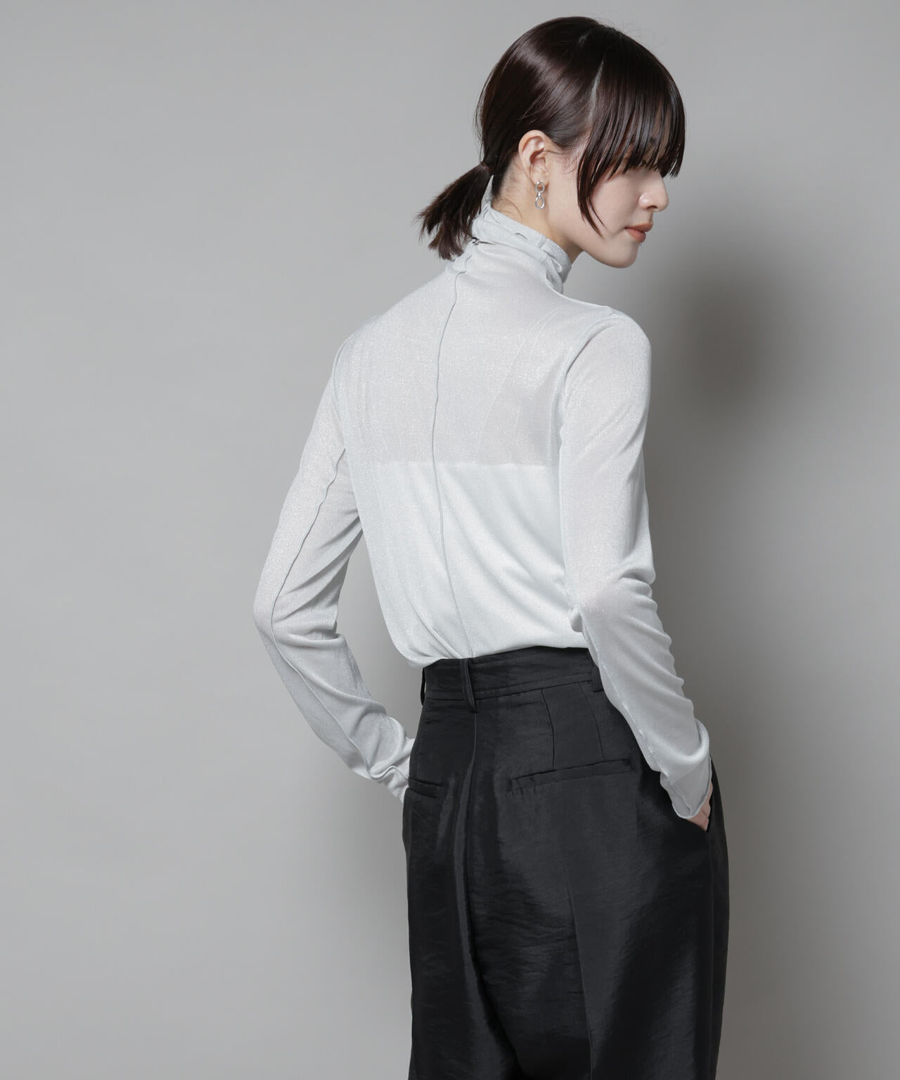 ラメシアータートルカットトップス