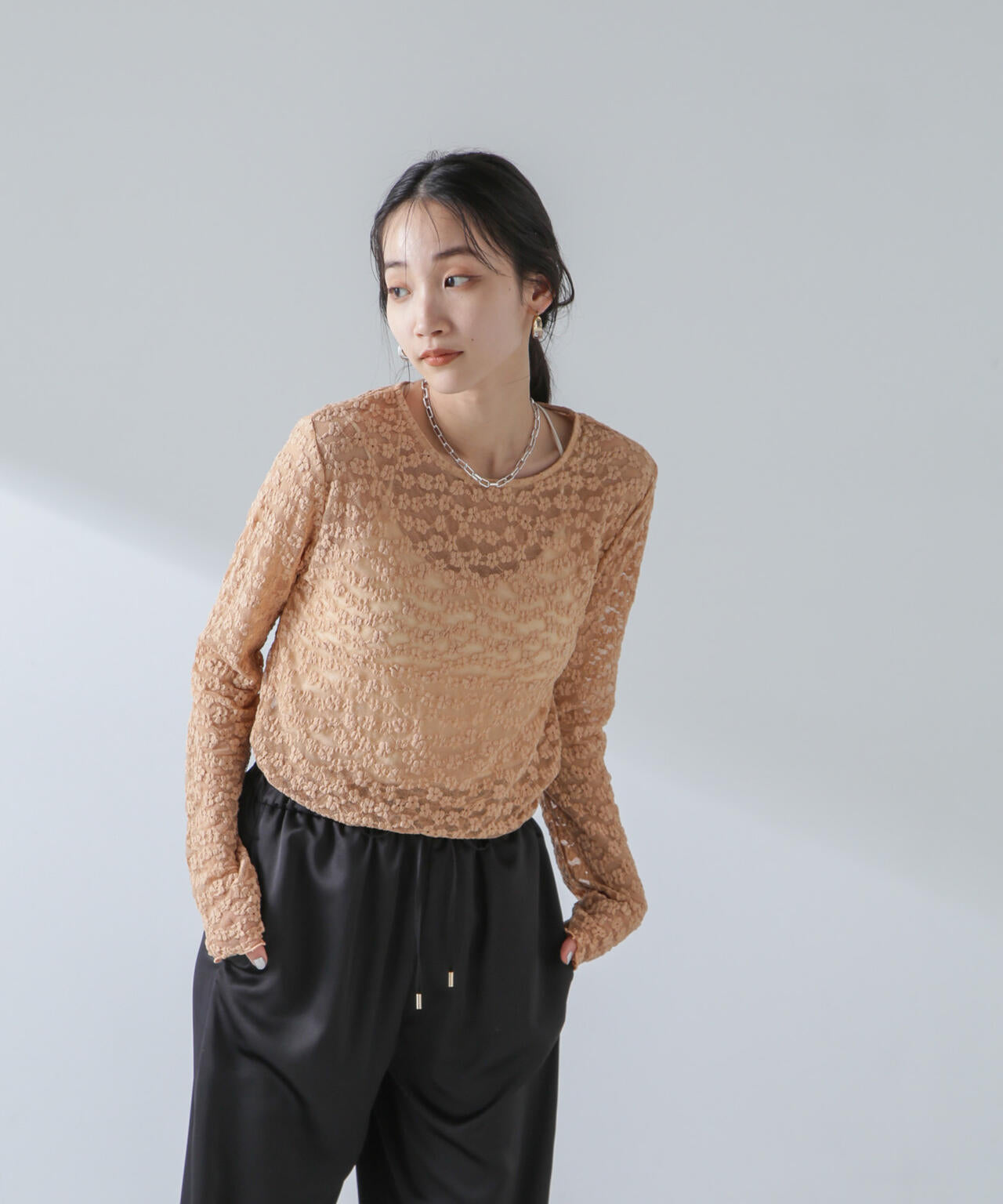 フラワーシアーカットトップス