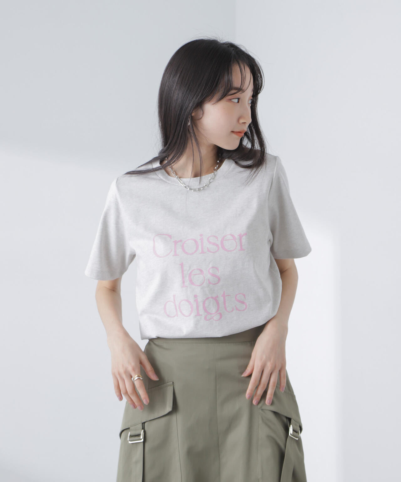 ロゴプリントTシャツ