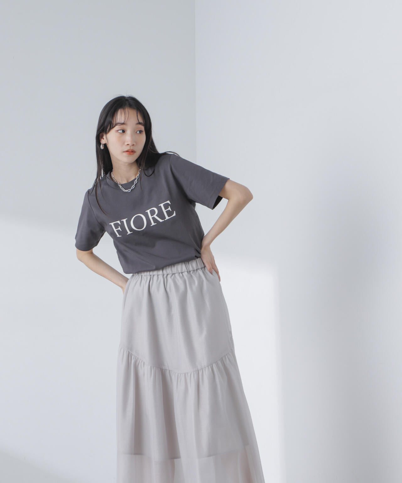 ロゴプリントTシャツ