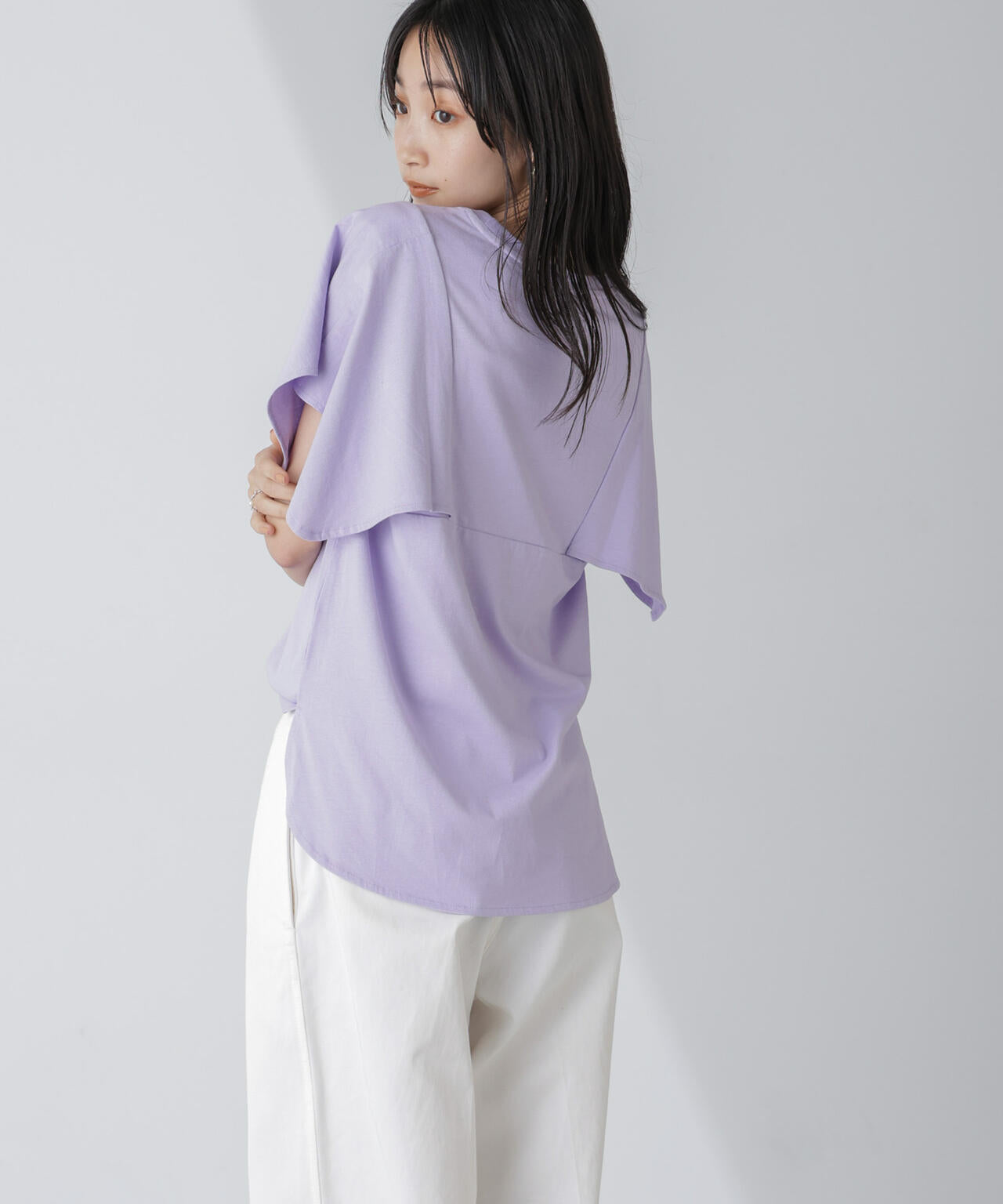 変形スリーブカットトップス