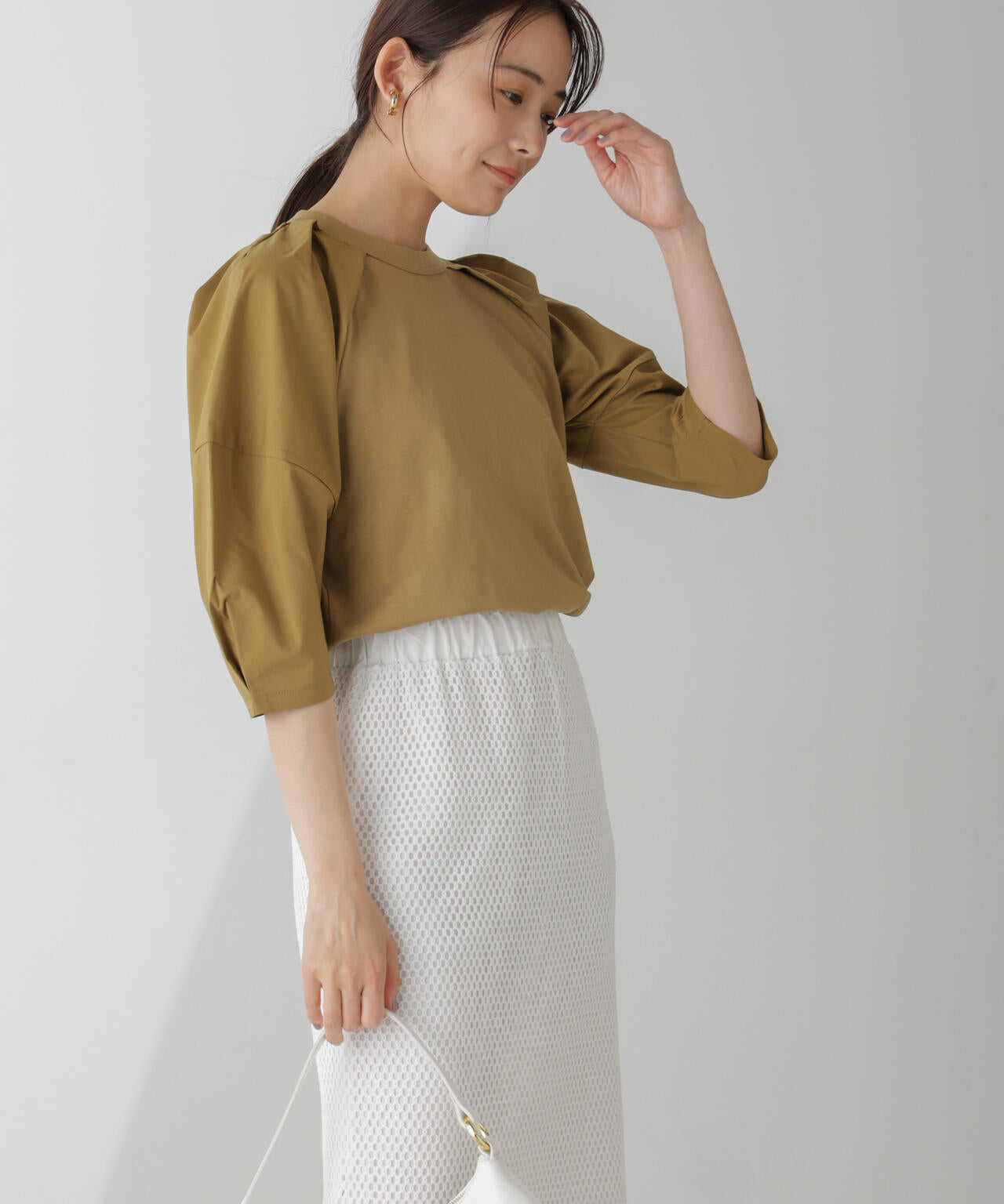 布帛タックスリーブカットプルオーバー