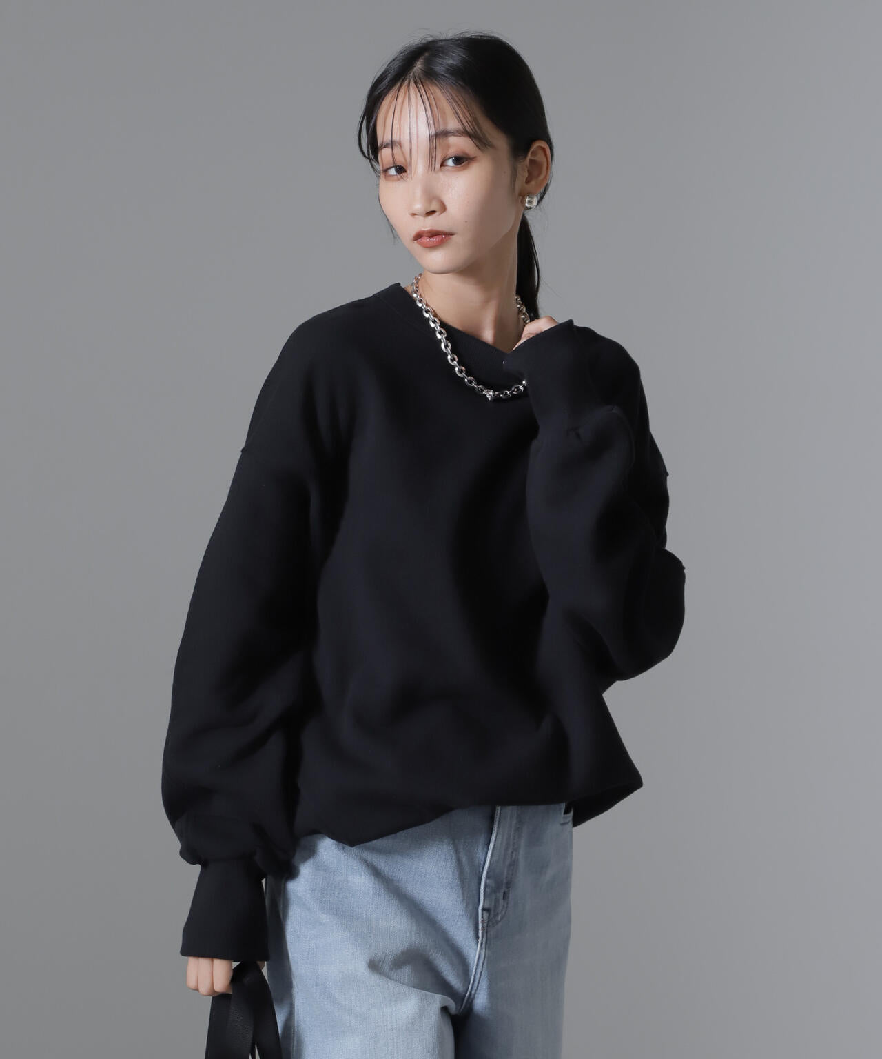 バックオープンディティール裏毛トップス