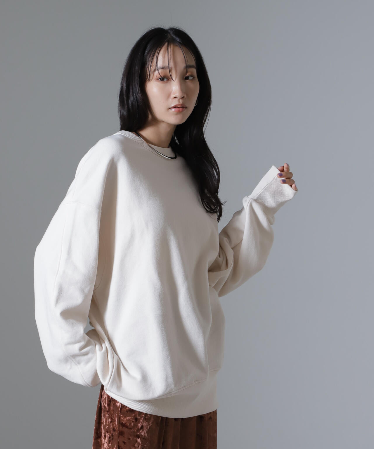 バックオープンディティール裏毛トップス