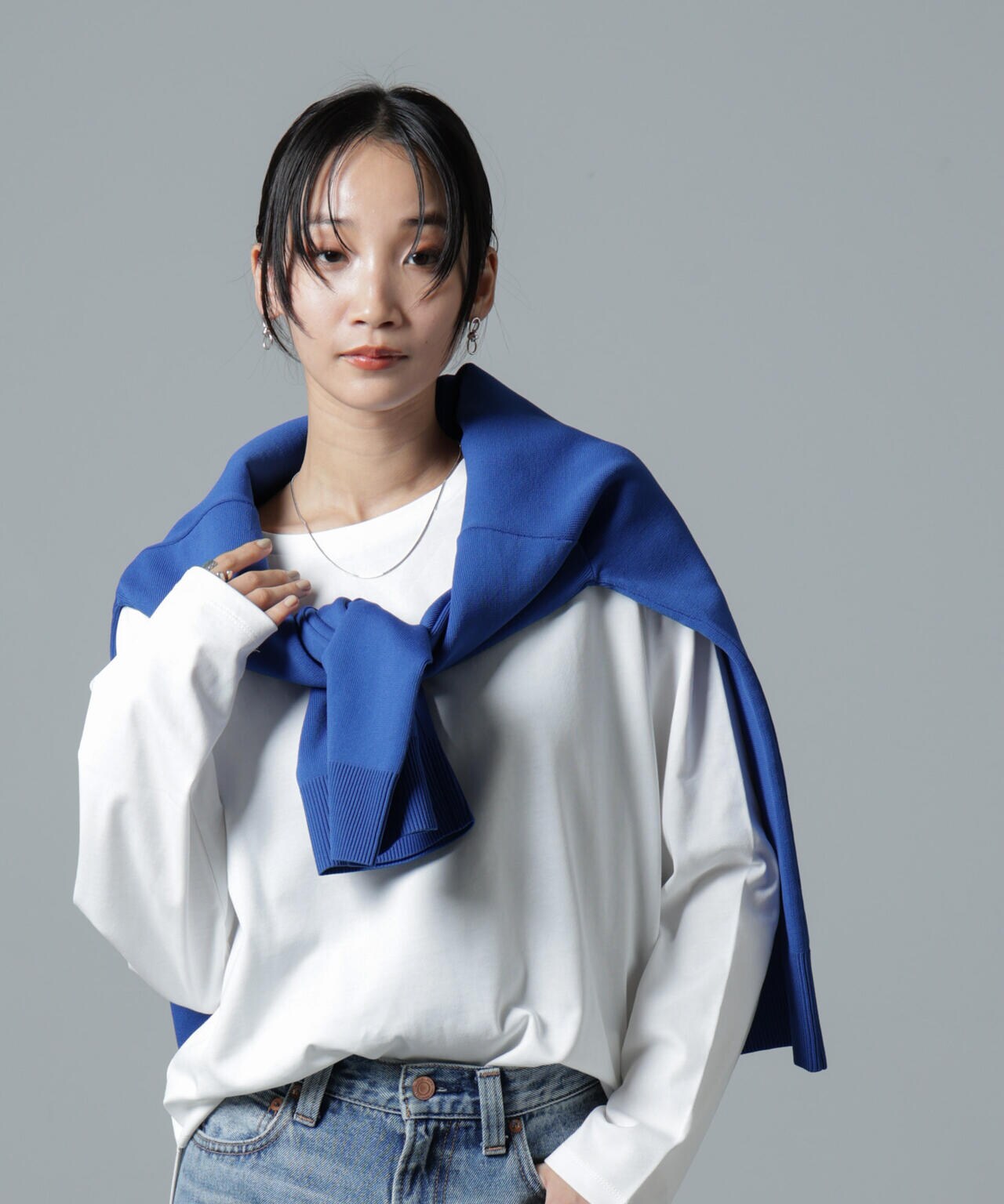 サイドスリットロングスリーブTシャツ