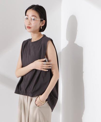 ドライタッチ天竺フロントギャザーヘムノースリーブトップス